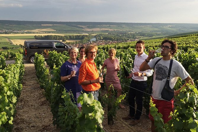 Small Group - Full Day Champagne Tour 3 Small Champagne Growers - Three growers, three ways to taste Champagne
