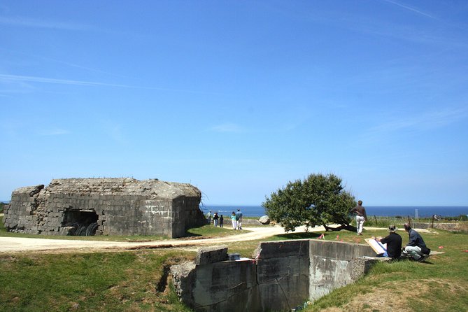 Small Group Guided D-Day Tour and Mémorial de Caen Museum - A small minivan makes a real difference