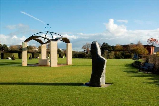 Small Group Guided D-Day Tour and Mémorial de Caen Museum - Omaha Beach is quieter than its wartime name suggests