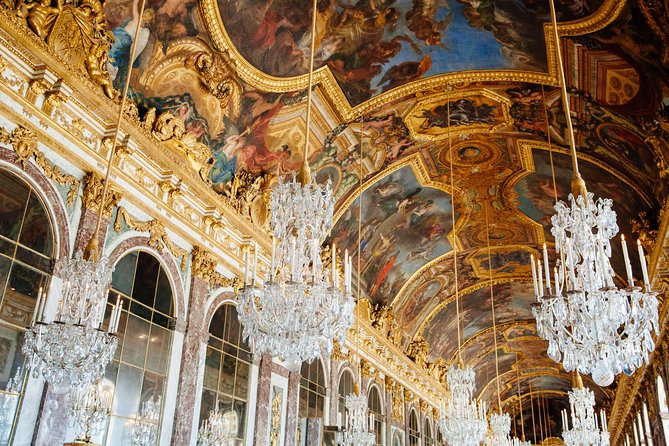 Small Group VIP Versailles Bike Tour from Paris with King's Apartments Access - Entering the palace and King Louis XVI’s apartments