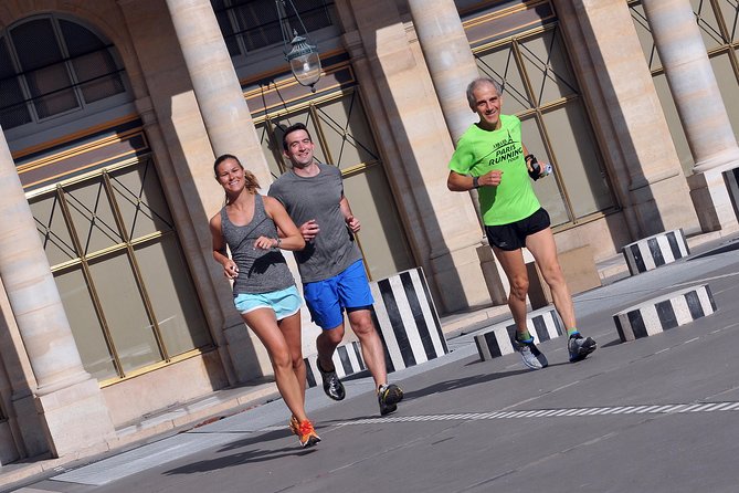 Sports, fun and educational discovery of Paris - Starting at the Louvre and Tuileries Garden
