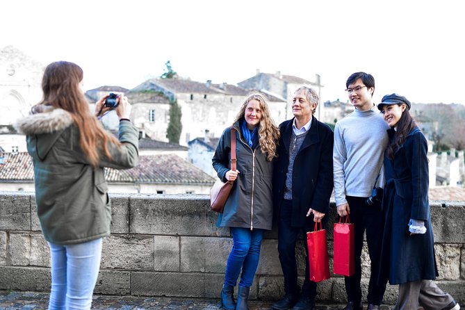 St-Emilion & Médoc Wine Day Tour: Chateaus, Tastings and Lunch - Wine tastings without the hard sell