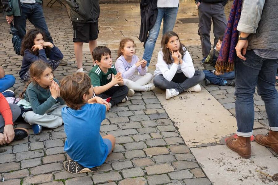 Storytelling tour of the Vieux-Lyon for children in French - How the 90-minute length feels