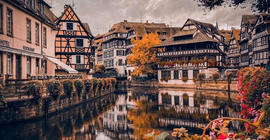 Strasbourg: Guided Historical Neighborhoods Walking Tour - Key points before you book