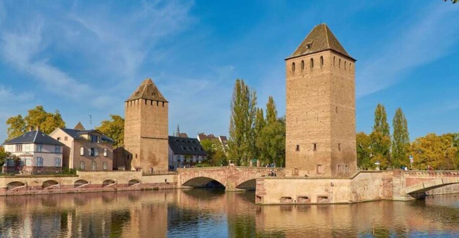 Strasbourg: Private custom tour with a local guide - Strasbourg’s monuments, canals, and old streets