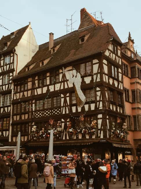 Strasbourg: Walking Tour with a Local Guide - One hour among the canals of Petite France
