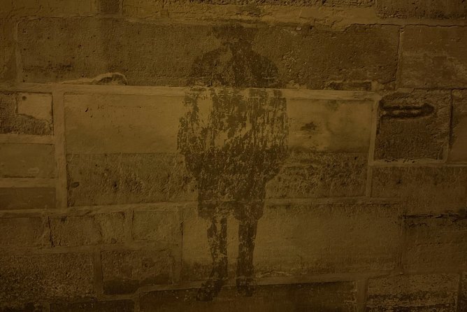 The Darkest Secrets of Paris - Why Paris Feels Different After Dark