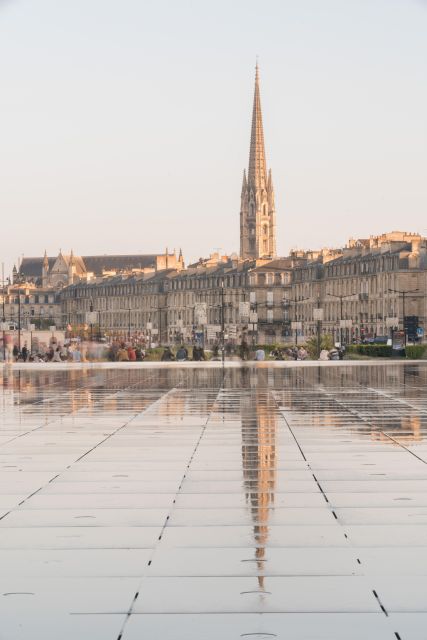 The essential in Bordeaux, private tour with a local - Stories, photographs, and a more personal pace
