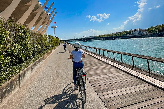The Grand Bike Tour of Lyon - 3h - Tête d’Or Park, the tour’s breathing space