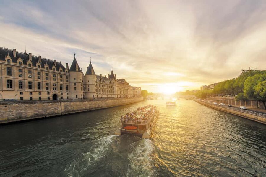 The Paris Pass®: 40+ Attractions Including Eiffel Tower - Reservations, timing, and the Go City app