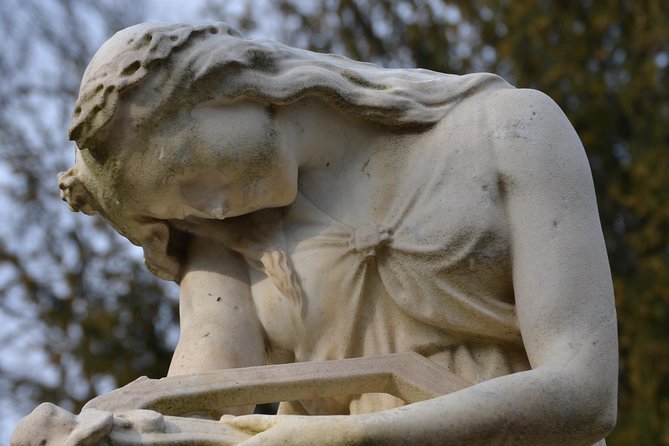 The Pere Lachaise Cemetery Private Tour - Who should book this experience