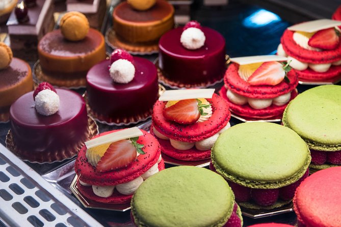 The Sweet Pastry With Locals PRIVATE Tour of Paris in Le Marais District - Why the guide matters more than the route