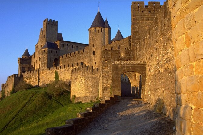 Toulouse : Carcassonne Day Trip by Coach with audio guides - Coach comfort and possible problems