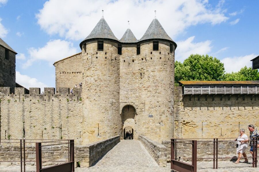 Toulouse: Carcassonne Day Trip by Coach with Audioguide - Why the coach beats the train for this visit