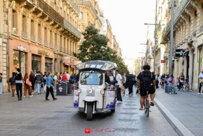 Electric Tuk-Tuk Tour with Photo Stops and Audio