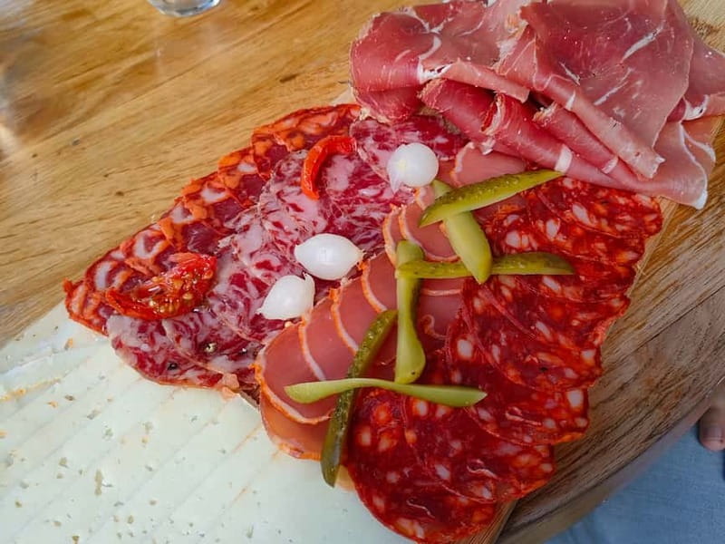 Toulouse: Guided Food Tour with Tastings - Vegetarian visitors are not an afterthought