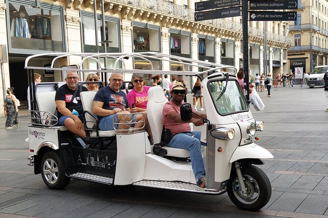 Toulouse Tour in Electric Tuk Tuk - Le Capitole and the first look at old Toulouse