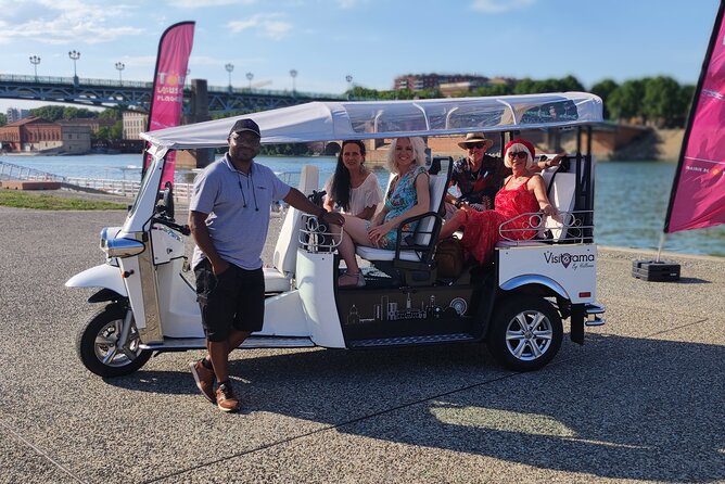 Toulouse Tour in Electric Tuk Tuk - Saint-Etienne Cathedral and the final return