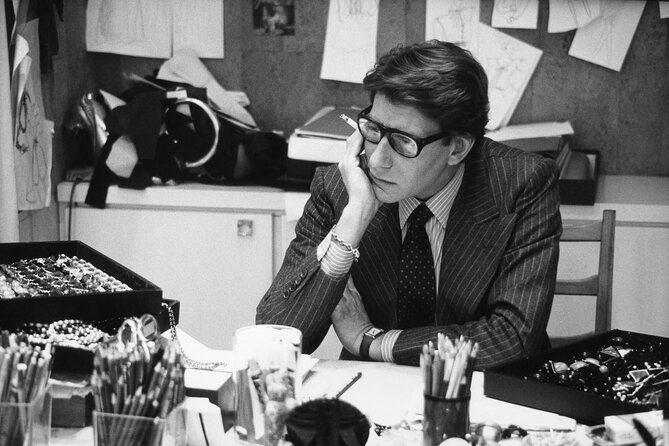 Tour of the Musée Yves Saint Laurent Paris - How the small group changes the visit