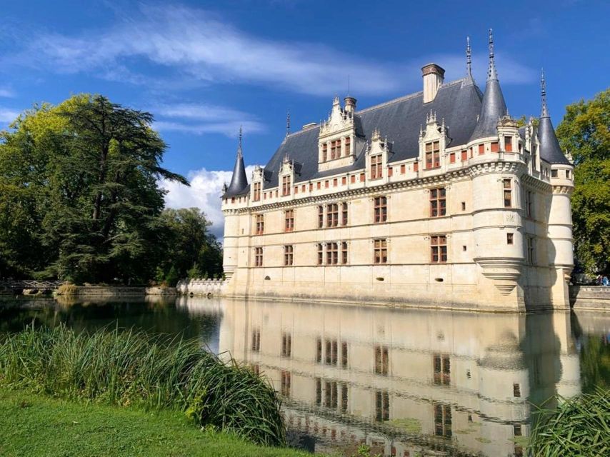 Tours: Chateaux Azay-le-Rideau and Villandry Morning Tour - Meeting in Tours at 9:30 AM
