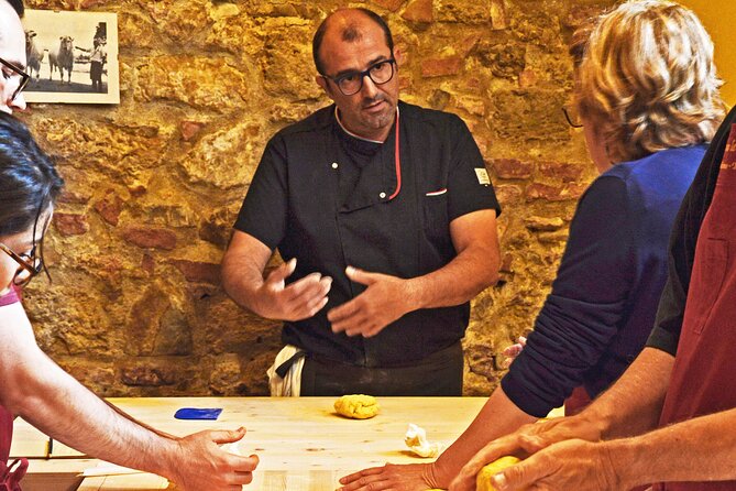 Tuscan Cooking Class -Traditional Pasta Menu - What the group size means for your experience