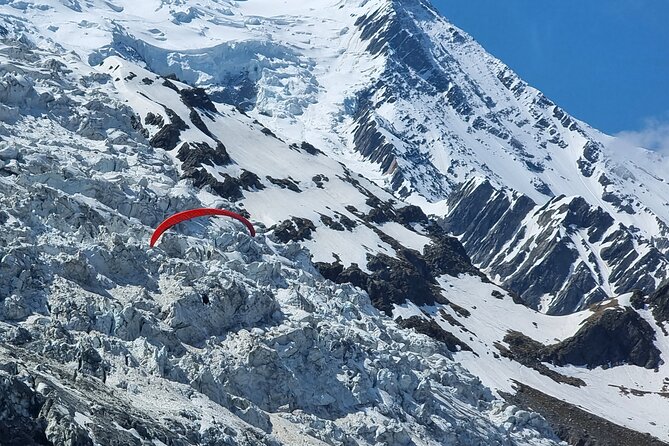 Two-seater paragliding flight in Chamonix - What the 20-Minute Flight Feels Like