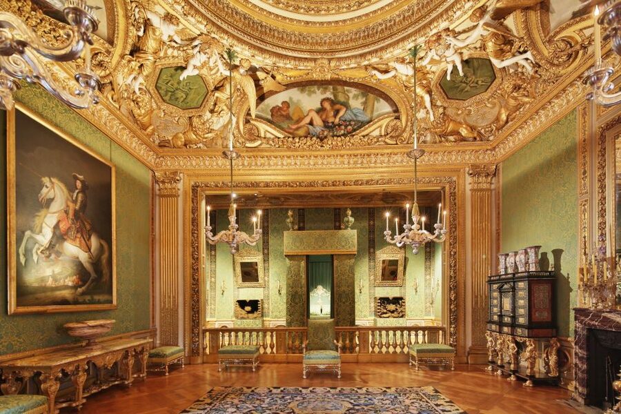 Vaux le Vicomte Chateau Entry Ticket and Chateaubus Transfer - What to look for inside Vaux-le-Vicomte