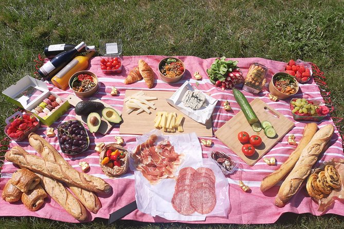 Versailles Bike Tour with Market, Gardens & Guided Palace Tour - Marie-Antoinette’s hamlet feels far from the palace