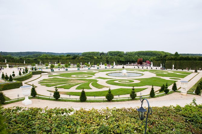 Versailles Château and Gardens Walking Tour from Paris by Train - Fountain displays and Musical Gardens days