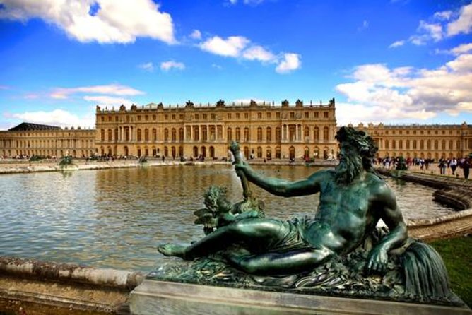 Versailles Château and Gardens Walking Tour from Paris by Train - Getting there by RER from Paris