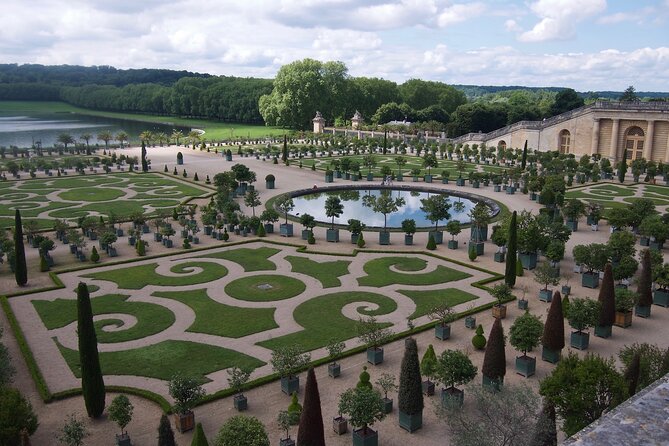 Versailles Full-Day Tour with the Estate of Marie-Antoinette - The Hall of Mirrors and royal theater