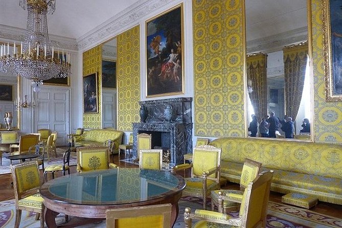 Versailles Guided Visit – Hotel Pickup, Meeting Point or None - Choosing the right package