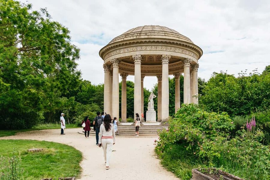 Versailles: Palace, Gardens & Marie Antoinette’s Estate Tour - What is included, and what is not