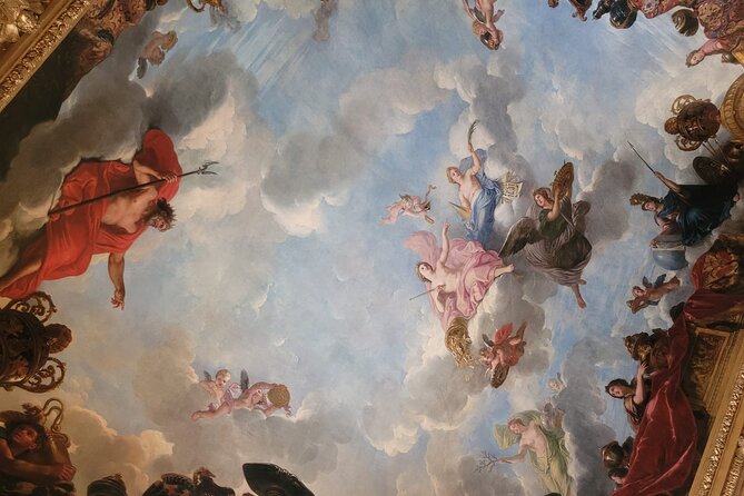 Versailles Palace Guided Tour with Gardens Access - The gardens need more time than the palace