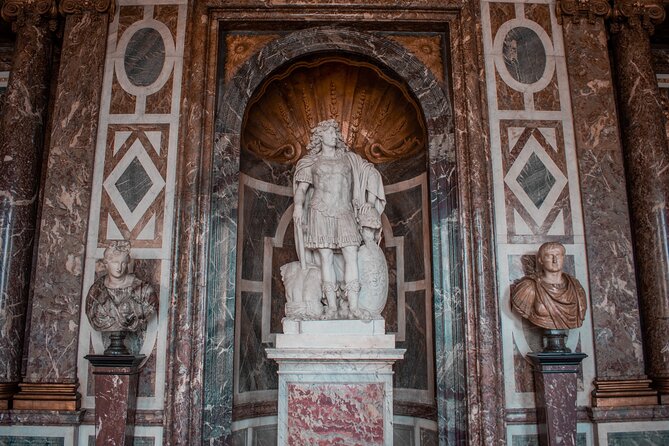Versailles Palace Guided Tour with Reserved Entry - The Hall of Mirrors deserves your full attention