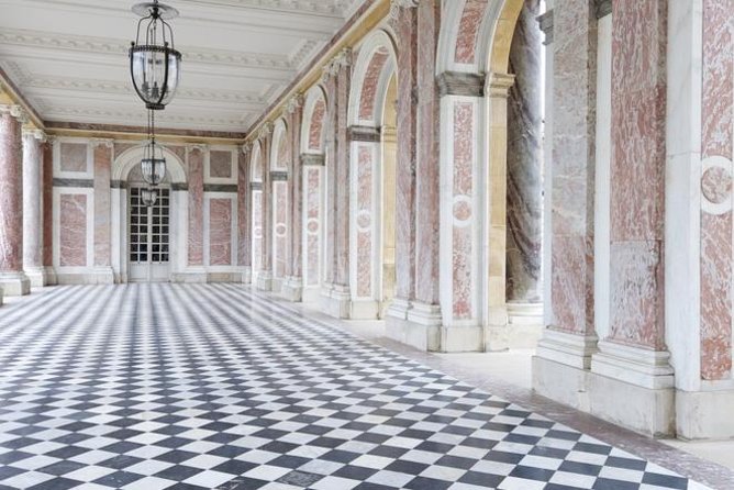 Versailles Palace & Marie-Antoinette's Estate Guided Tour - Inside Versailles Palace and the Hall of Mirrors