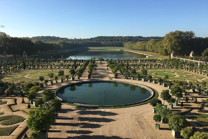 Versailles Palace Private Tailored Guided Tour With Hotel Pickup - The Hall of Mirrors in a Focused 15 Minutes
