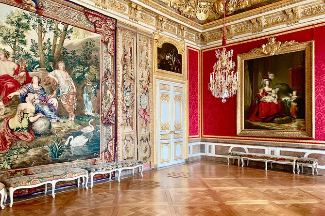 Versailles Palace Private Tailored Guided Tour With Hotel Pickup - Forty-Five Minutes Among the Fountains