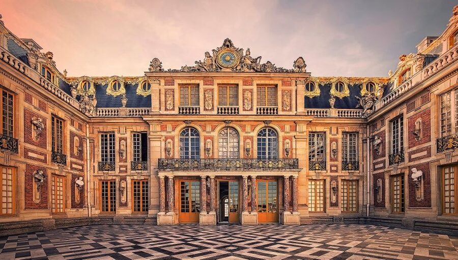 Versailles: Skip-the-Line Guided Tour of Palace with Gardens - Who will get the most from this Versailles tour?