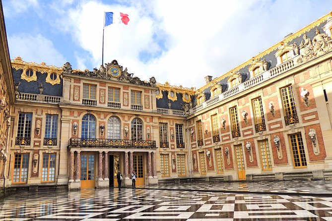 Versailles Small Group Guided Tour with Tranportation from Paris - Why the minibus makes Versailles easier