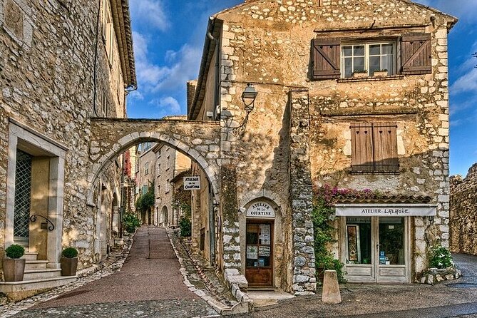 Villages Médiévaux,Grasse, Gourdon, Tourrettes sur Loup, St Paul - Transport, group size, and the long day