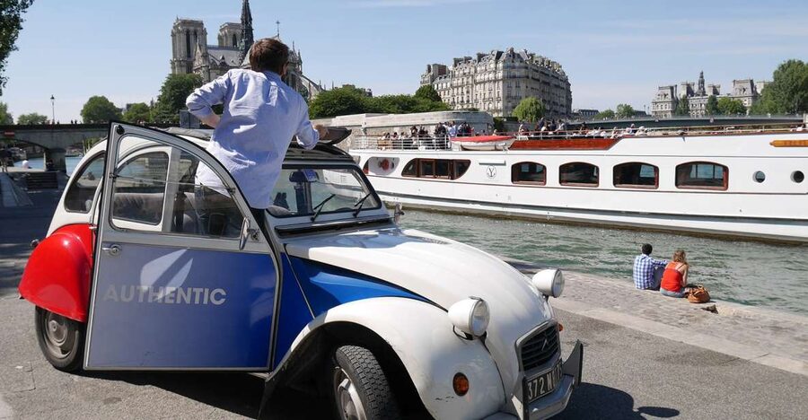 Vintage 2CV tour + Cruise - Why a 2CV changes the way you see Paris