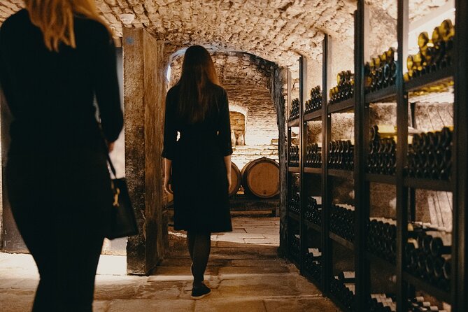 Visit of our 15th century cellars - Key details at a glance
