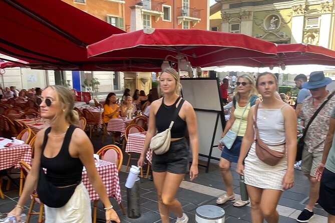 Walking tour of Nice, the old town & the Coline du Château - Cours Saleya and the Flower Market