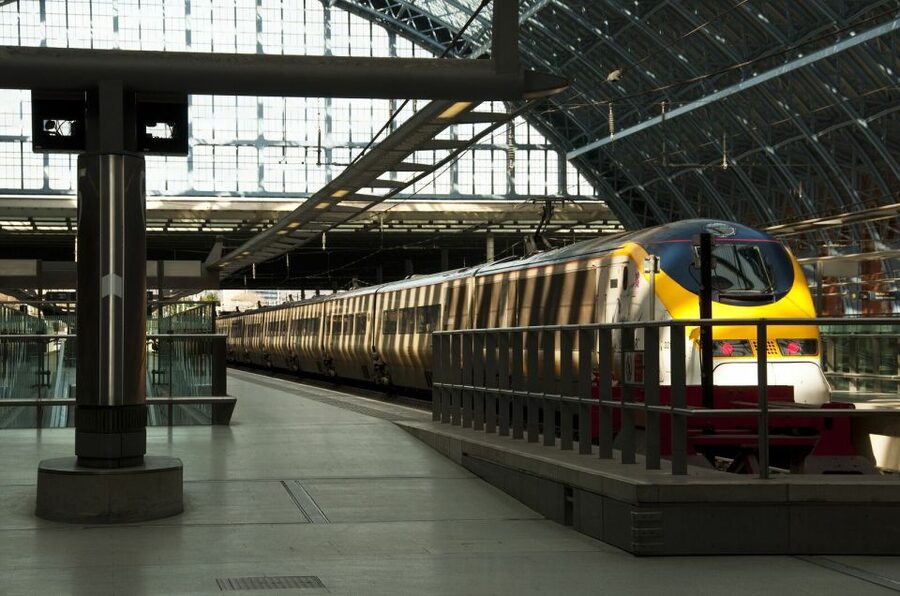 Welcome to Paris Day Trip from London via Train - One hour on the Seine