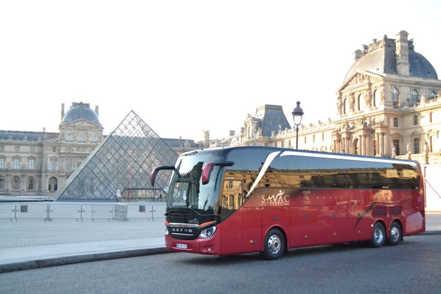 Welcome to Paris Day Trip from London via Train - How the guides shape the day
