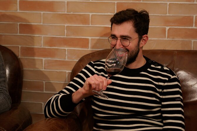 Wine Tasting Class: Tour de France in Nice City Centre - The small group changes the experience
