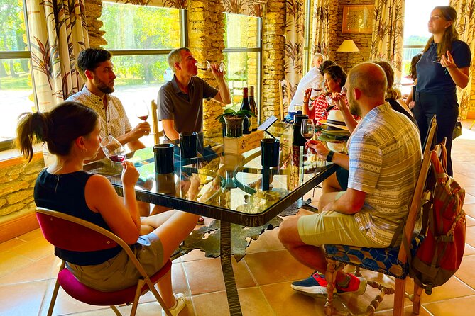 Wines from Châteauneuf-du-Pape and surrounding areas in 1/2 day - Arnaud’s guiding style and the small-group setting