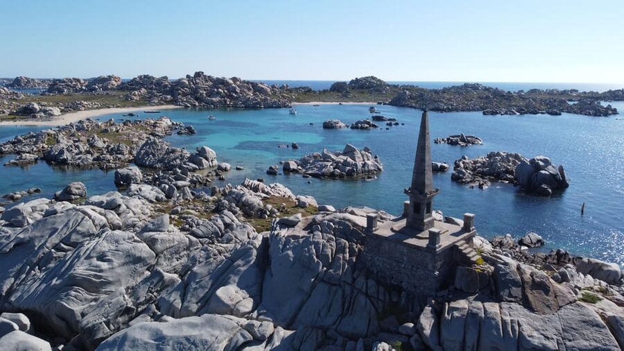Yacht catamaran trip to the Lavezzi Islands - Key points before you book