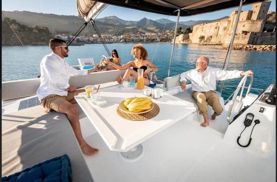 Yacht catamaran trip to the Lavezzi Islands - A comfortable day, but not a private charter